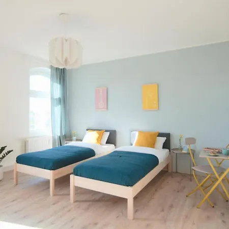 Modern 2br With 55